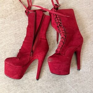 Elegant Red Platform Lace-Up Boots